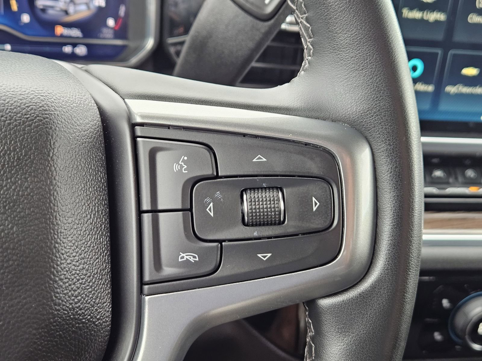 Certified 2024 Chevrolet Silverado 1500 LT AWD/4WD image 26