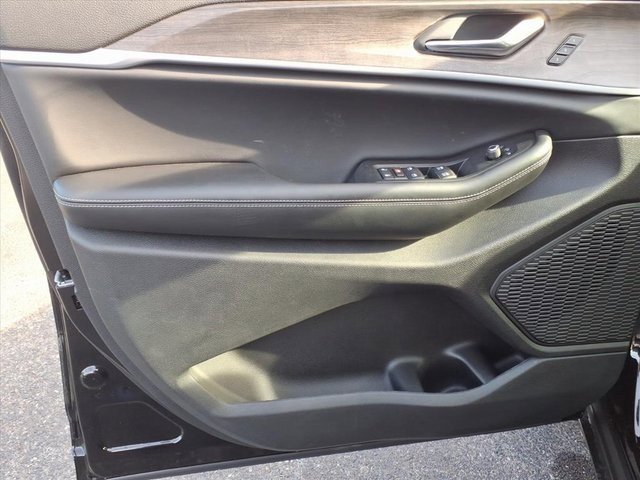 New 2025 Jeep Grand Cherokee L Limited image 9