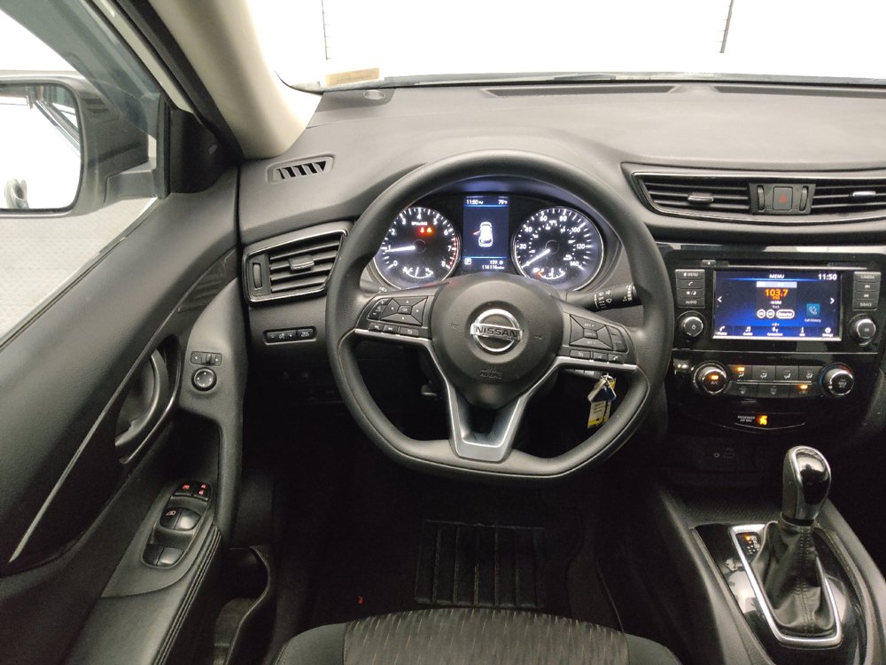 Used 2020 Nissan Rogue S FWD image 22