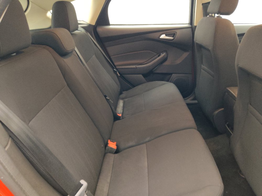 Used 2017 Ford Focus SE FWD image 19