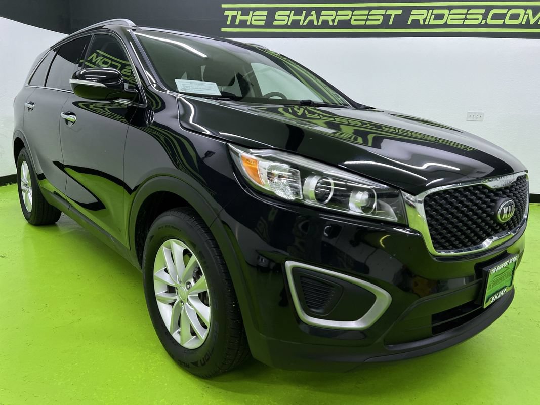 Used 2016 Kia Sorento FWD image 2