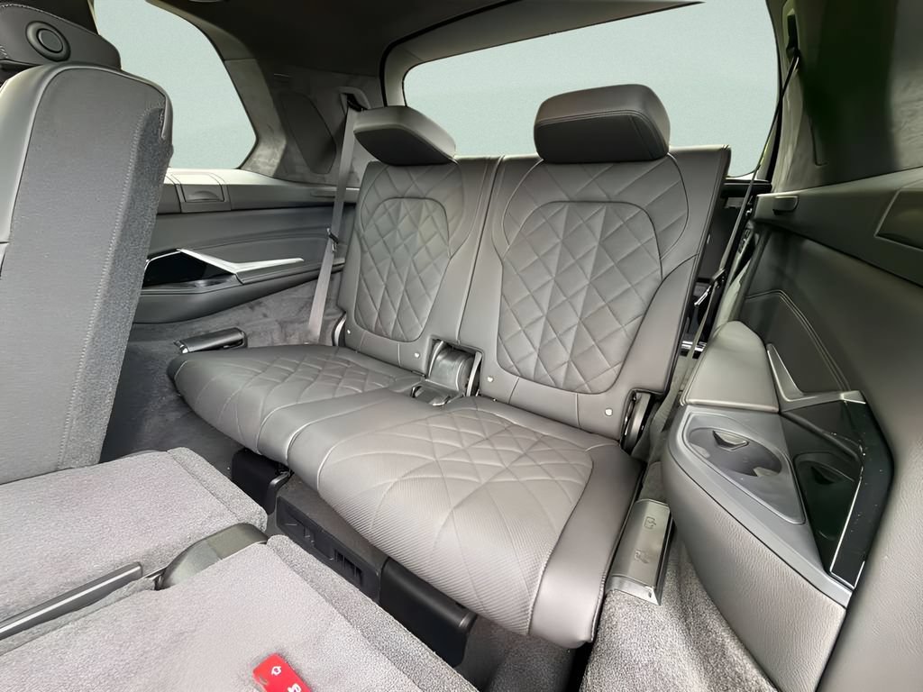 New 2027 BMW X7 xDrive40i w/ Executive Package AWD/4WD image 22