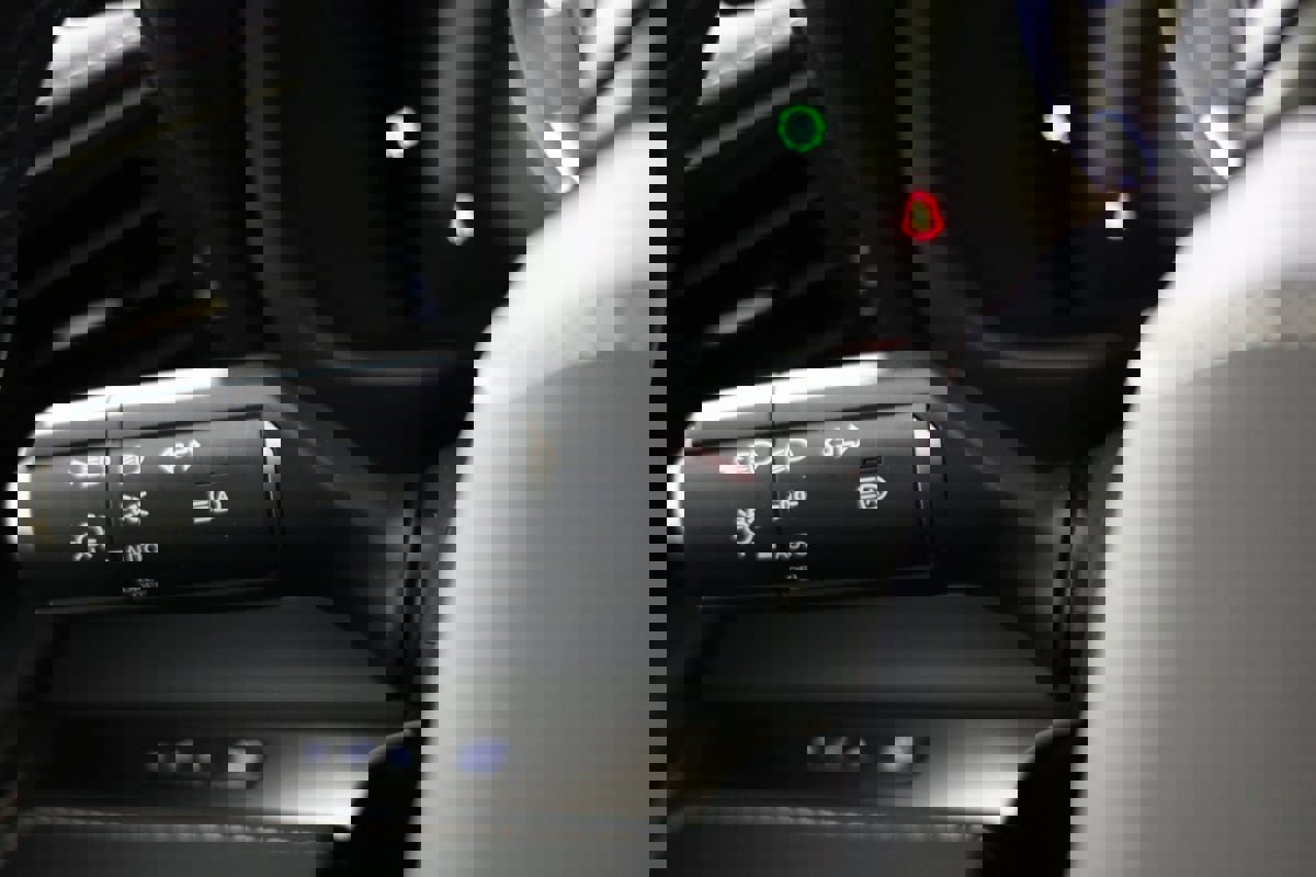 Used 2018 Lexus LC 500 Coupe w/ Performance Package image 27