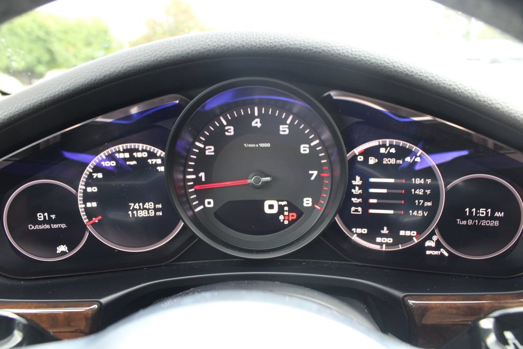 Used 2018 Porsche Panamera 4 AWD/4WD image 20