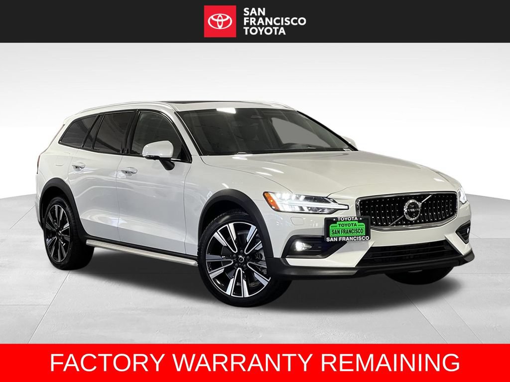 Used 2026 Volvo V60 B5 Cross Country Ultra w/ Climate Package AWD/4WD image 7