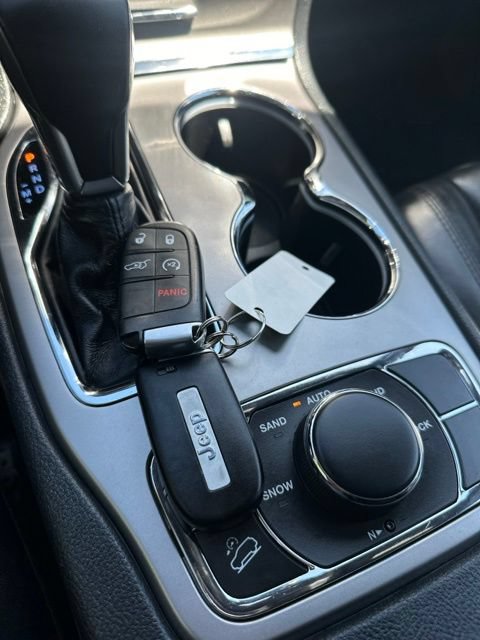 Used 2018 Jeep Grand Cherokee Limited AWD/4WD image 32