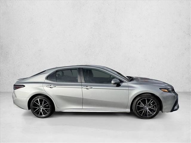 Used 2024 Toyota Camry SE FWD video 4