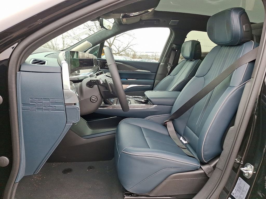 New 2025 Cadillac Escalade IQ Luxury 2 image 9