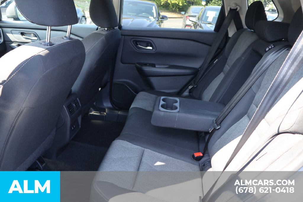 Used 2024 Nissan Rogue SV FWD image 17