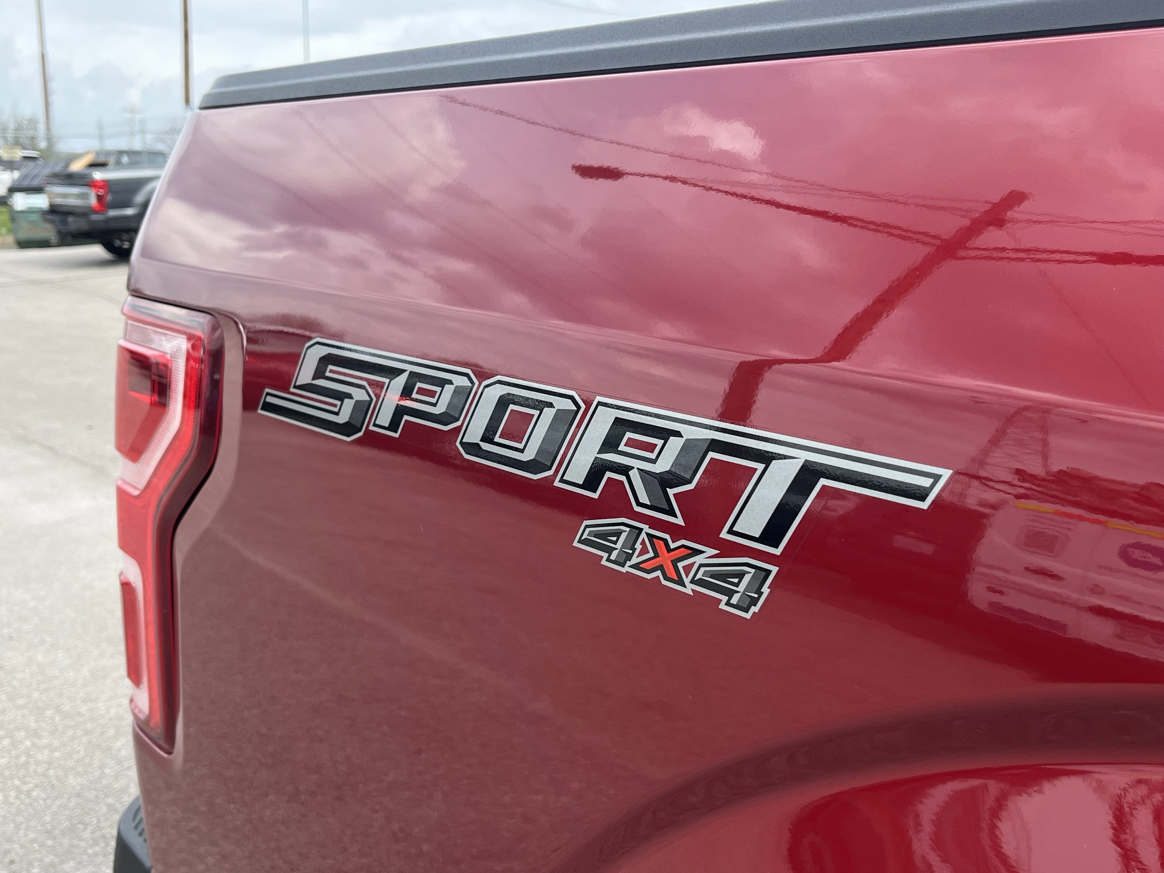 Used 2019 Ford F150 XLT w/ Equipment Group 302A Luxury image 11