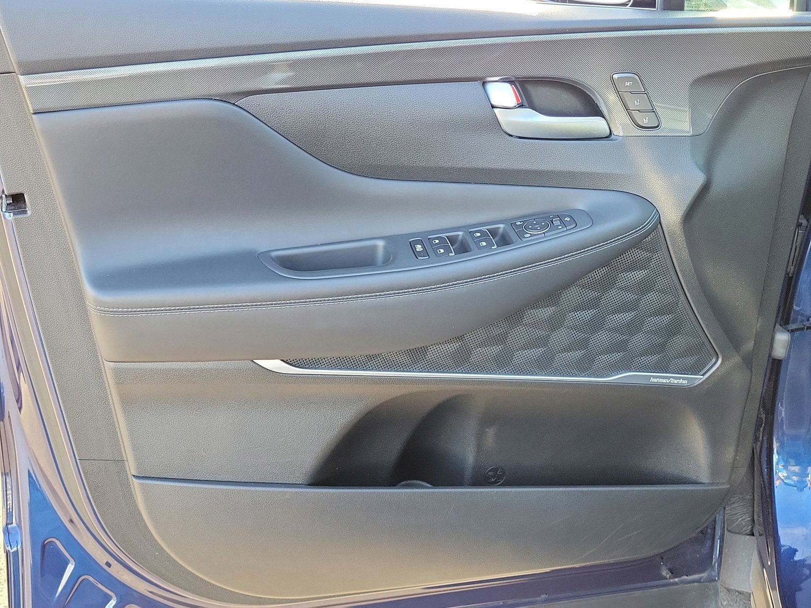 Used 2022 Hyundai Santa Fe Limited w/ Cargo Package FWD image 13