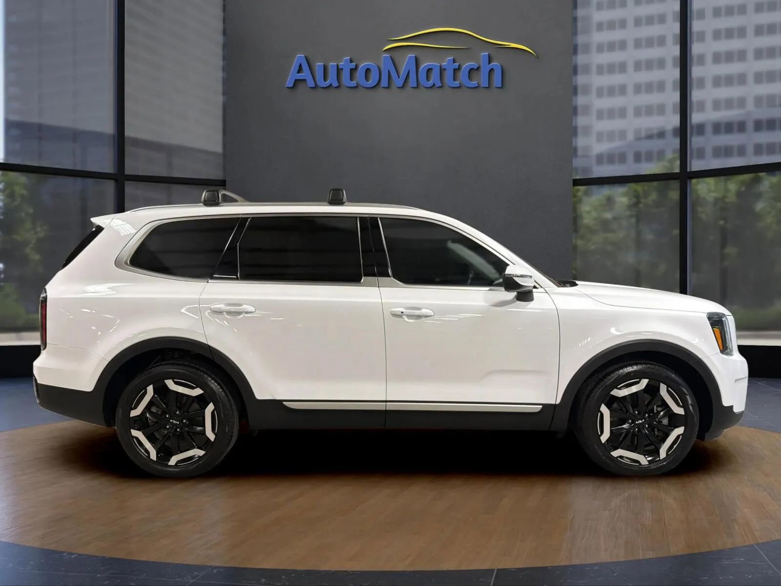Used 2024 Kia Telluride EX image 13