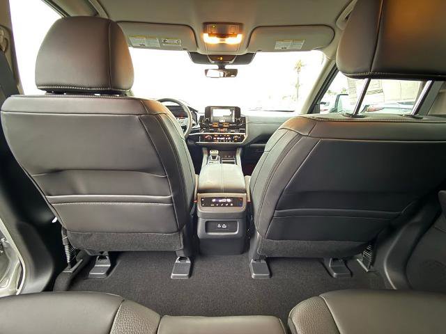 New 2025 Nissan Pathfinder SL image 13