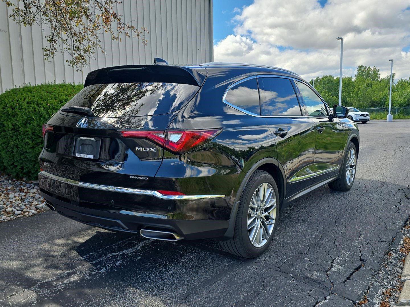 Certified 2023 Acura MDX SH-AWD w/ Advance Package image 8