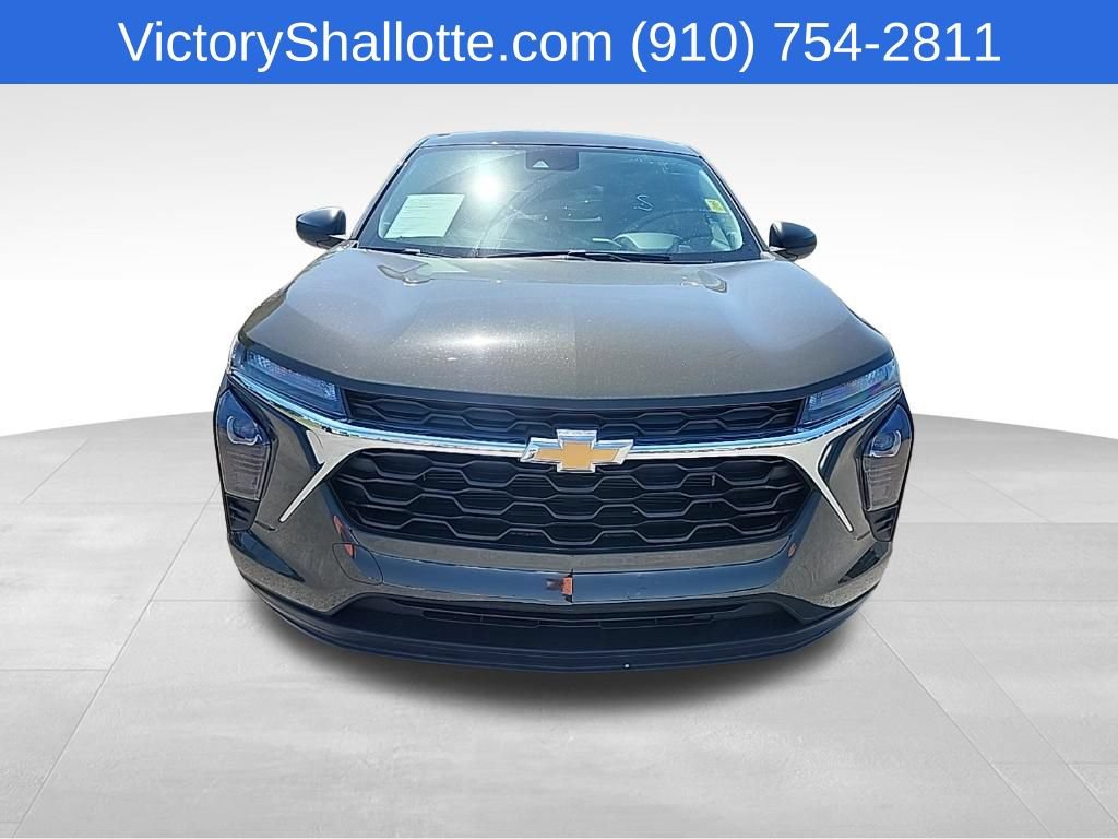 Used 2024 Chevrolet Trax LS FWD image 3