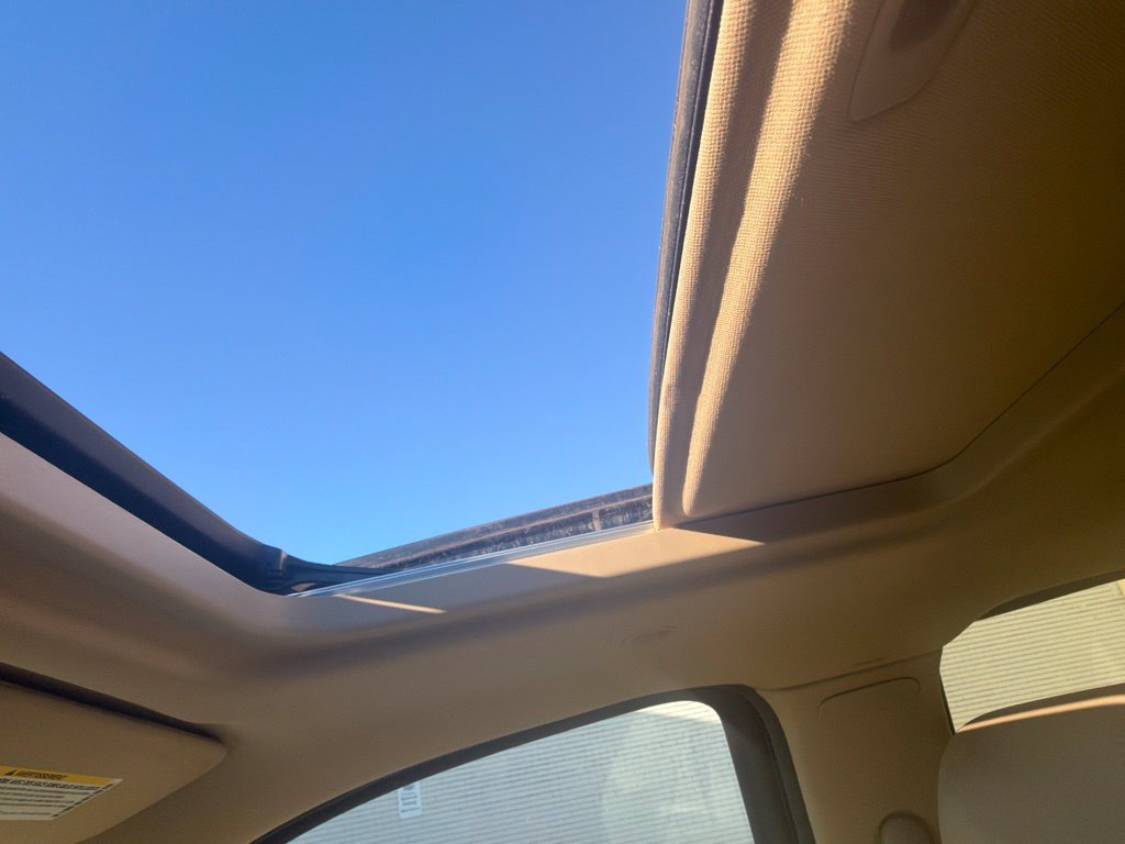 Used 2013 Cadillac Escalade Premium AWD/4WD image 8