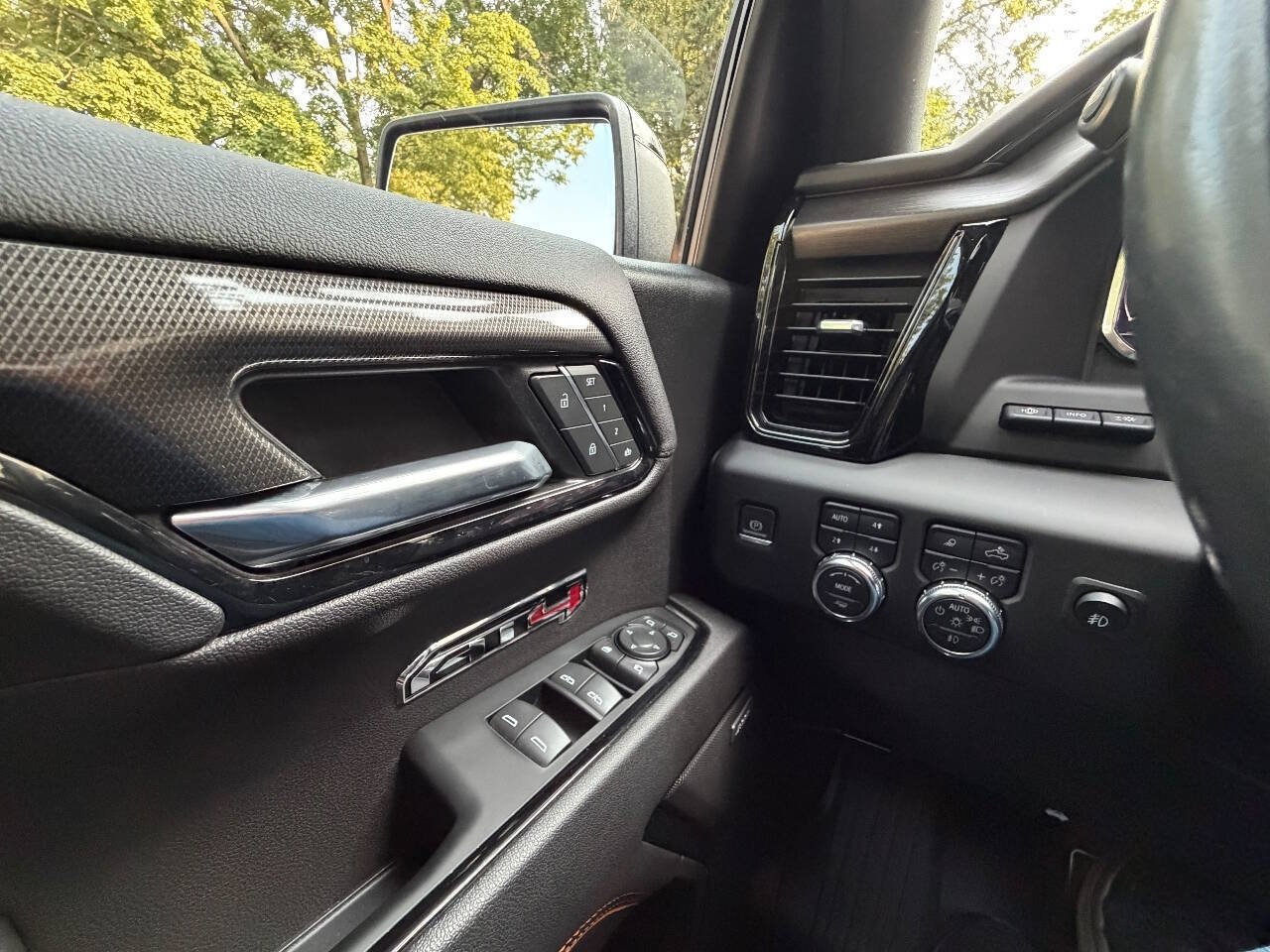 Used 2023 GMC Sierra 1500 AT4 w/ AT4 Premium Package AWD/4WD image 37