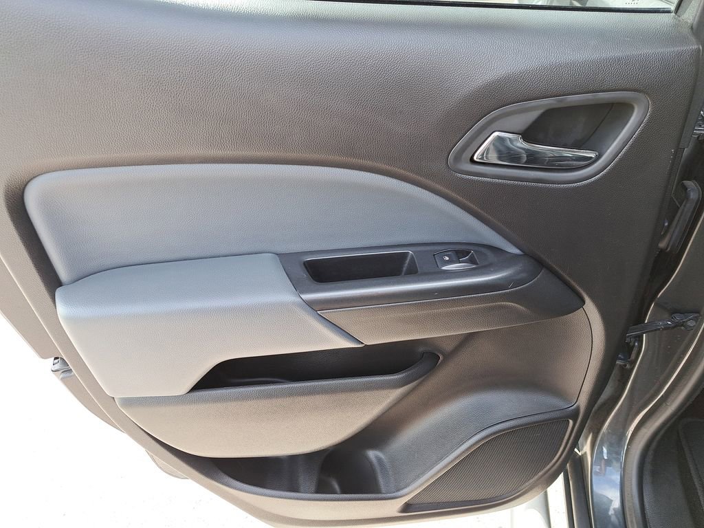 Used 2016 Chevrolet Colorado Z71 image 7