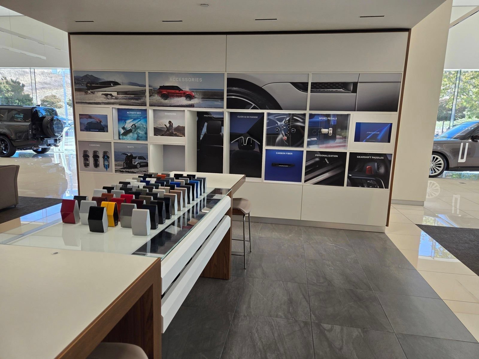 Used 2023 Land Rover Range Rover SE AWD/4WD image 42