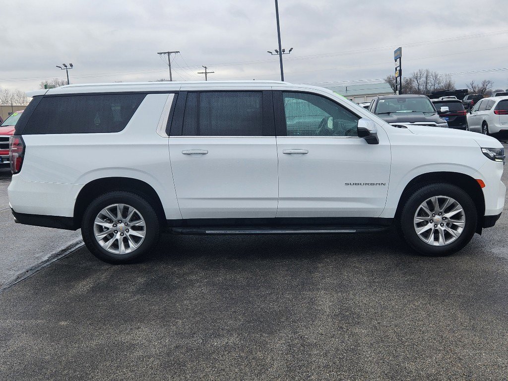 Used 2024 Chevrolet Suburban Premier image 5