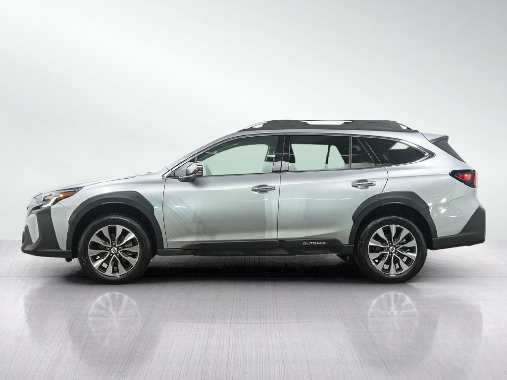 Used 2024 Subaru Outback Touring XT AWD/4WD image 2