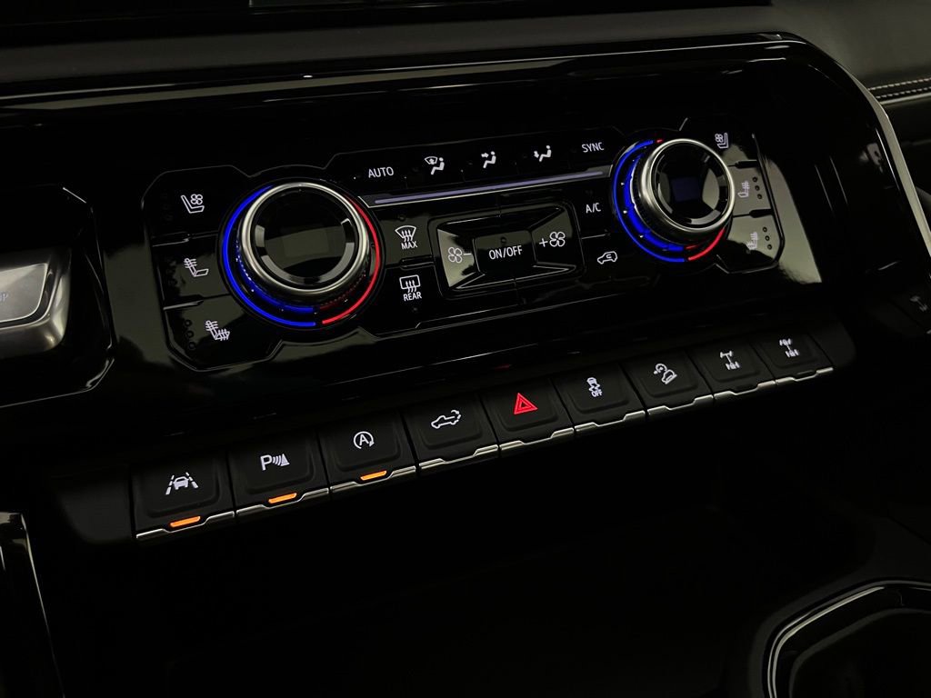 Used 2025 GMC Sierra 1500 AT4X image 17