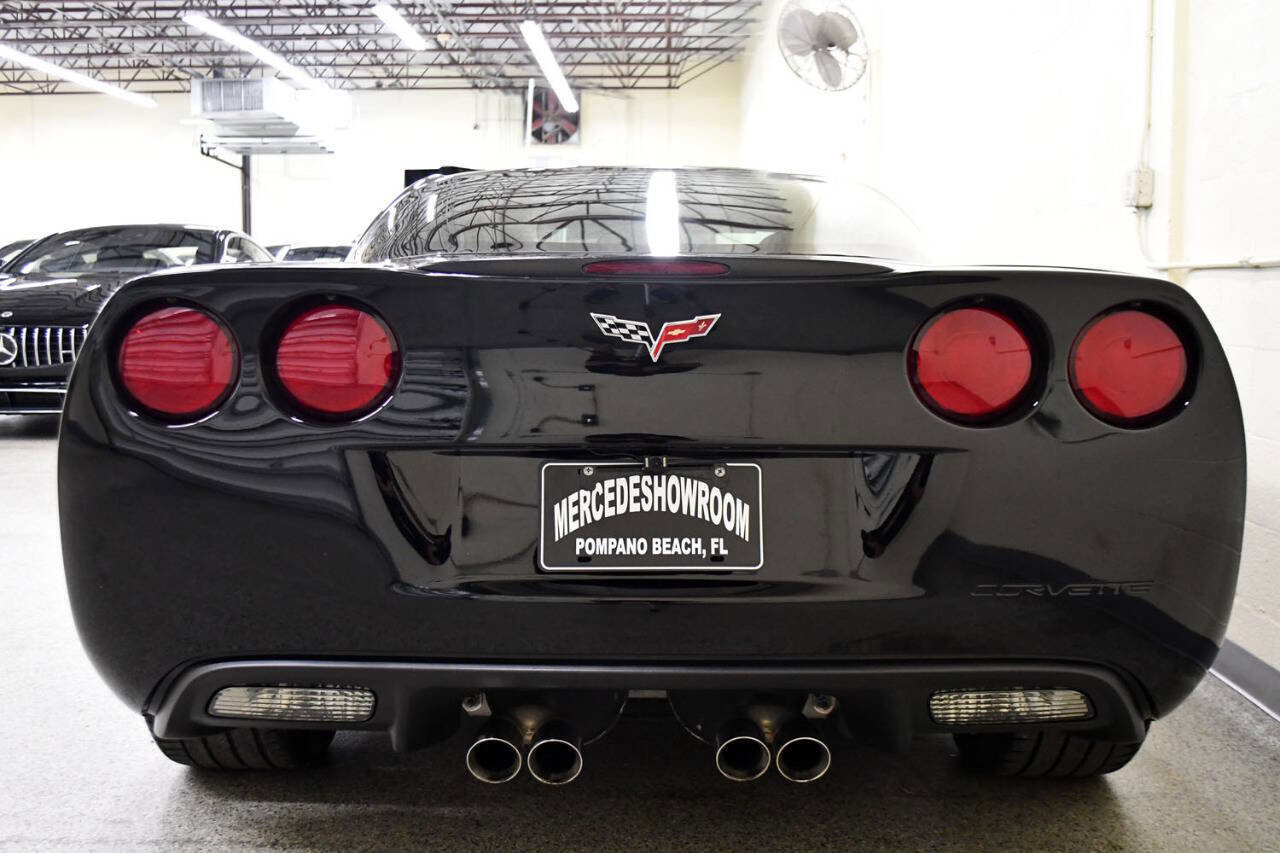 Used 2011 Chevrolet Corvette Coupe w/ 1LT RWD image 6