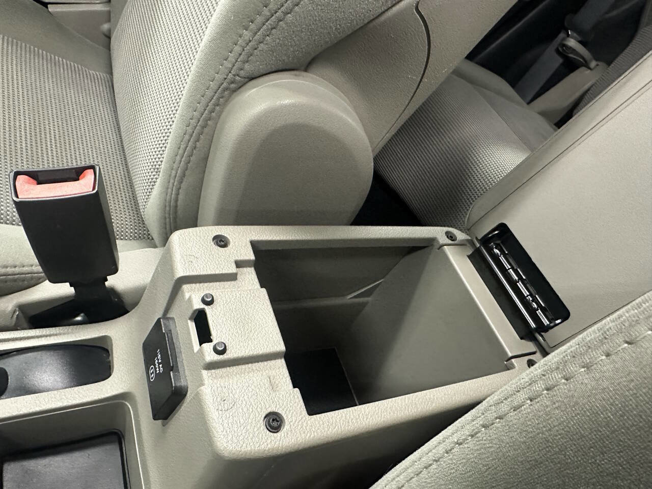 Used 2010 Dodge Caliber Mainstreet image 17