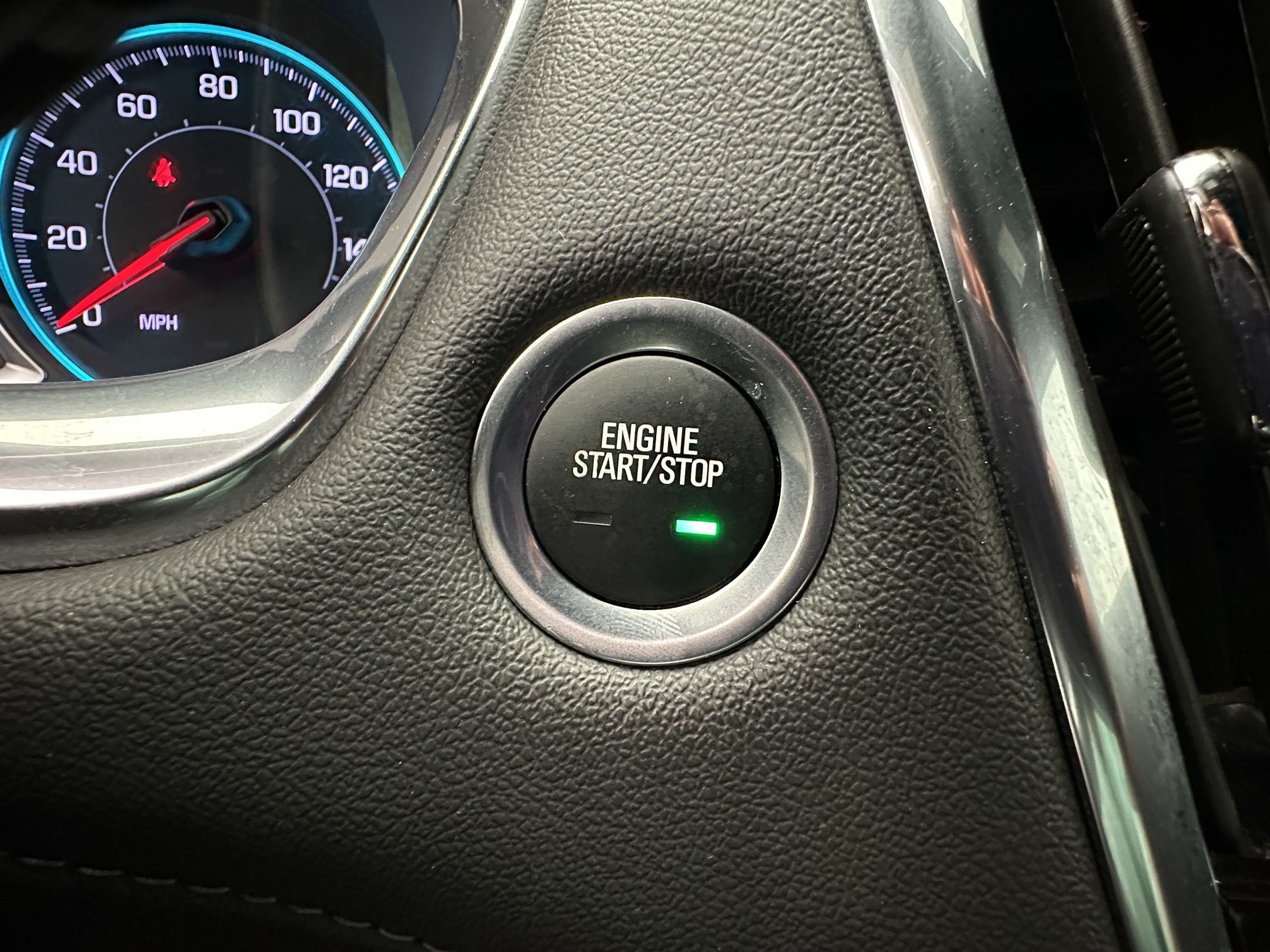Used 2023 Chevrolet Traverse LT w/ Midnight/Sport Edition AWD/4WD image 17