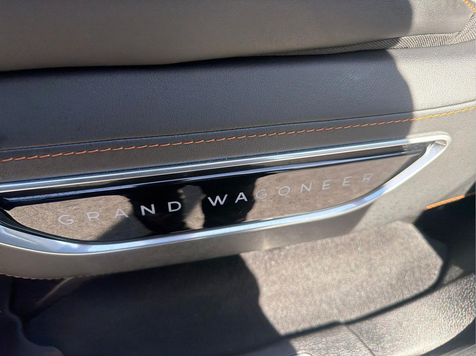 Used 2024 Jeep Grand Wagoneer Series III AWD/4WD image 17