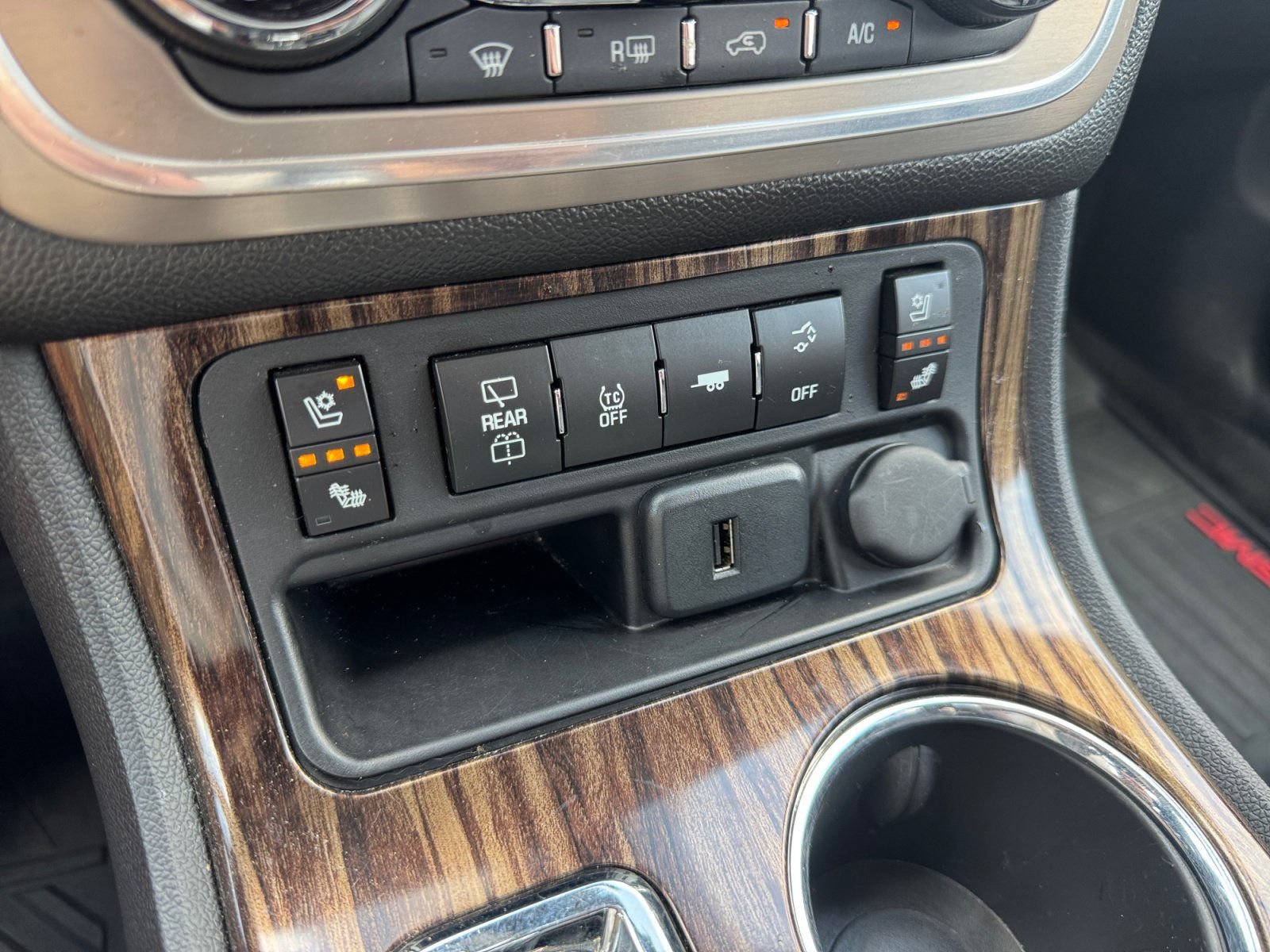 Used 2015 GMC Acadia Denali AWD/4WD image 26