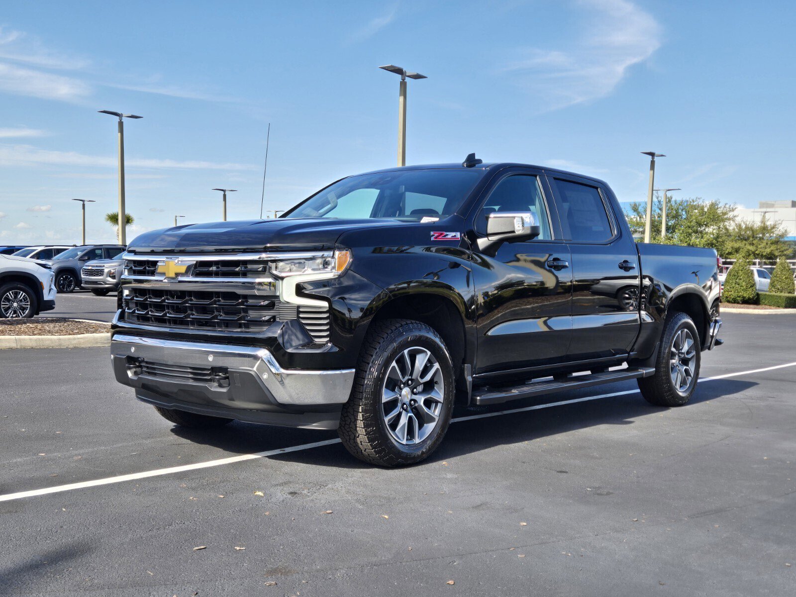 New 2026 Chevrolet Silverado 1500 LT w/ Z71 Off-Road Package AWD/4WD image 2
