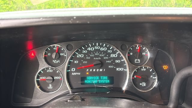 Used 2017 Chevrolet Express 3500 RWD image 12