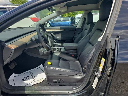 Used 2022 Tesla Model 3 Standard Range image 7