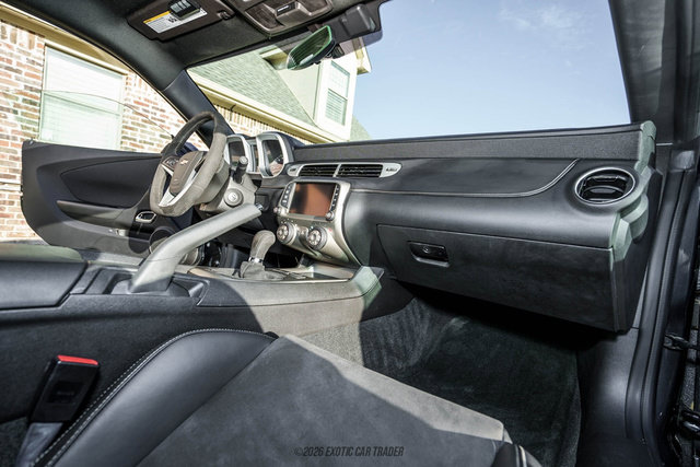 Used 2015 Chevrolet Camaro SS w/ SS Performance Package RWD image 34