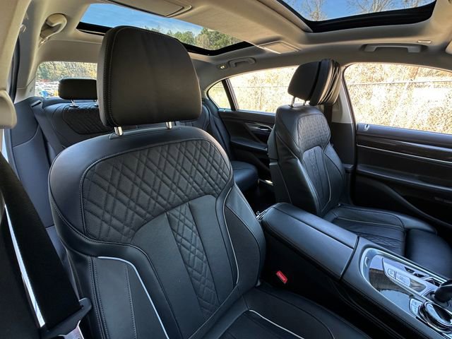 Used 2018 BMW 740e xDrive image 39