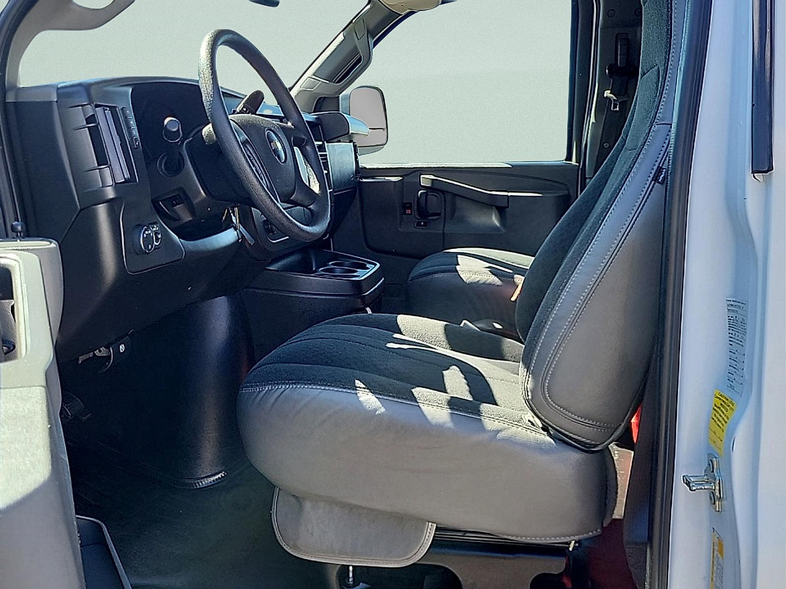 Used 2024 Chevrolet Express 2500 w/ Driver Convenience Package RWD image 13