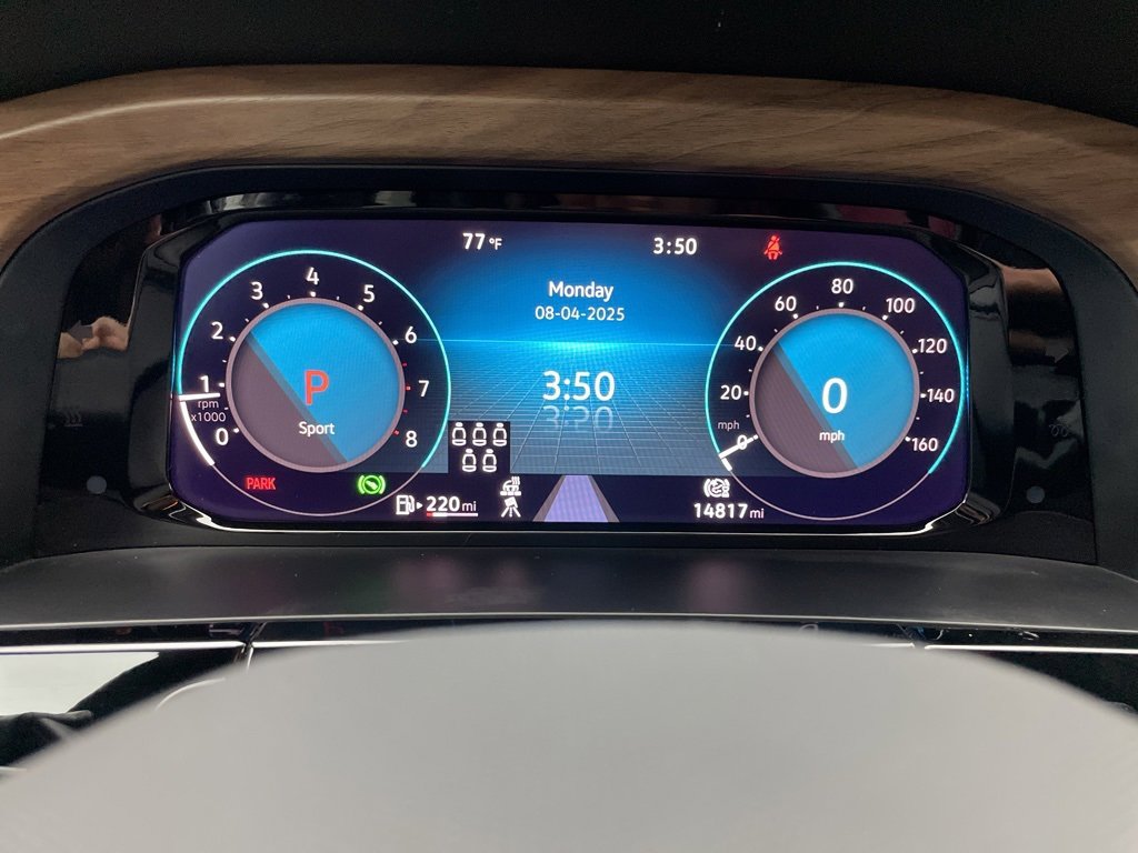 Used 2024 Volkswagen Atlas SE image 30