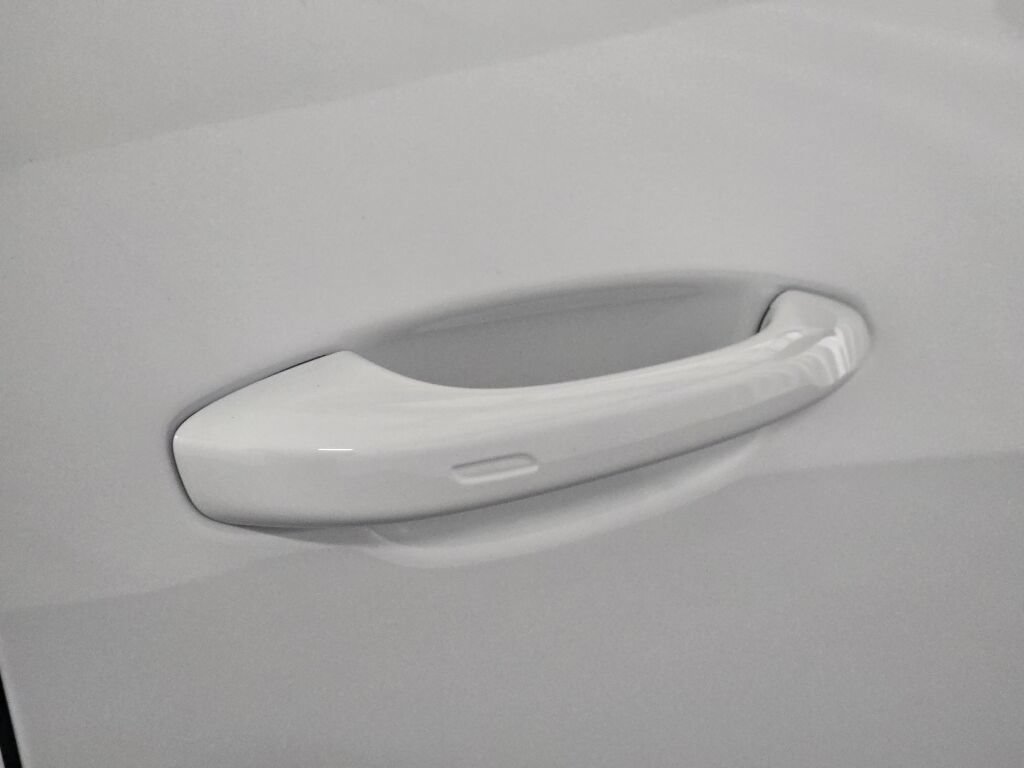Certified 2026 Porsche Cayenne AWD/4WD image 33