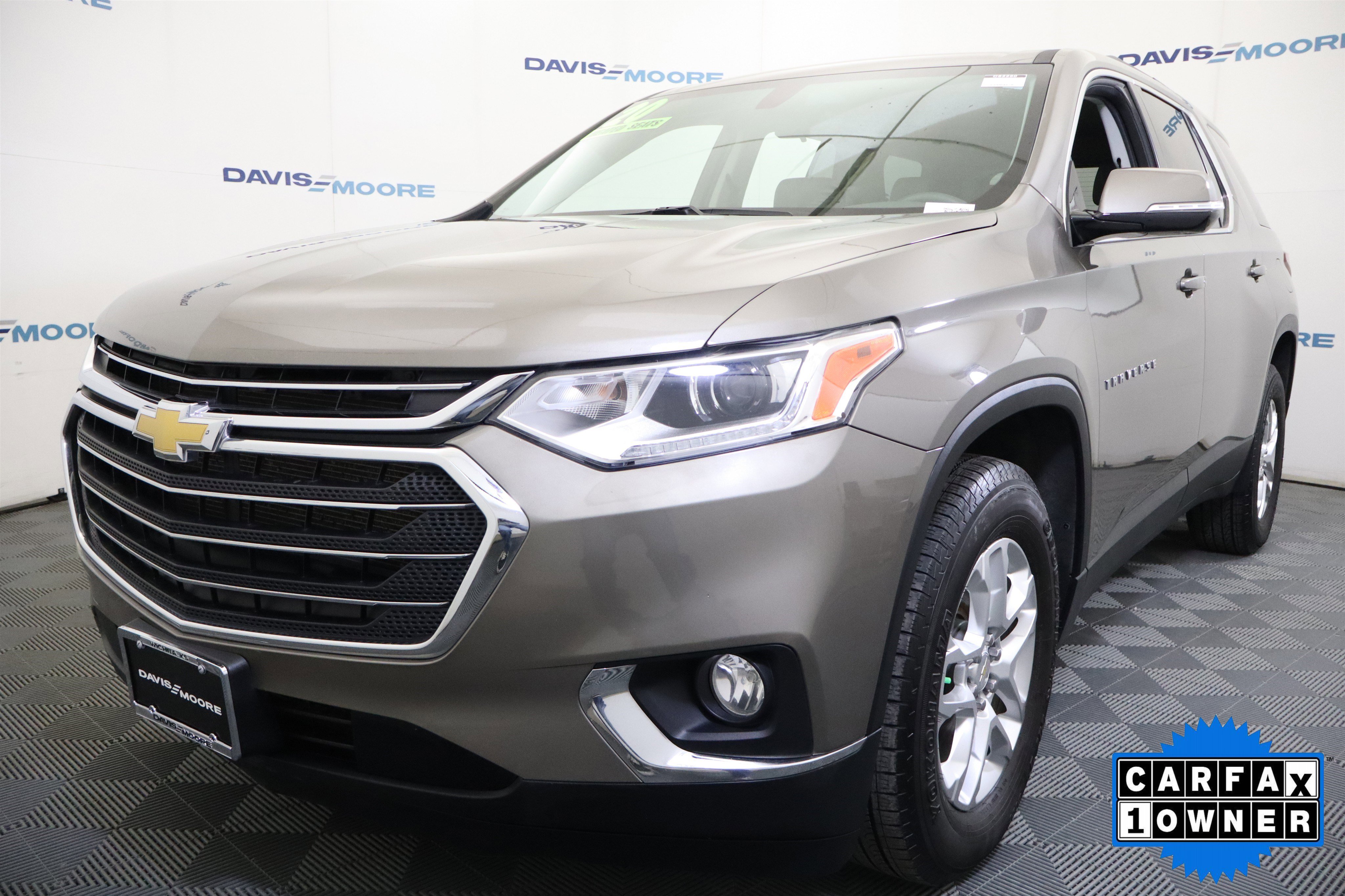 Used 2020 Chevrolet Traverse LT image 11
