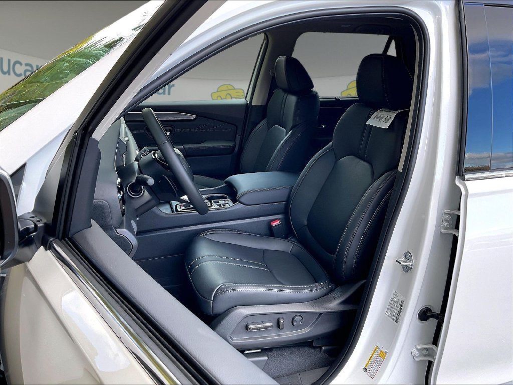 New 2026 Honda Pilot Touring image 11
