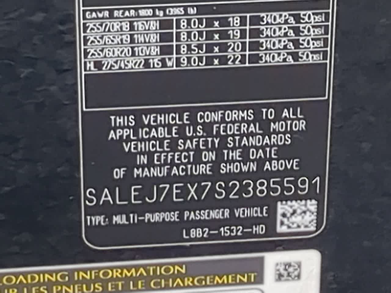 Certified 2025 Land Rover Defender 110 S AWD/4WD image 38