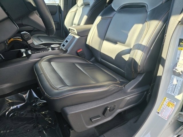 Used 2024 Ford Bronco Badlands image 5