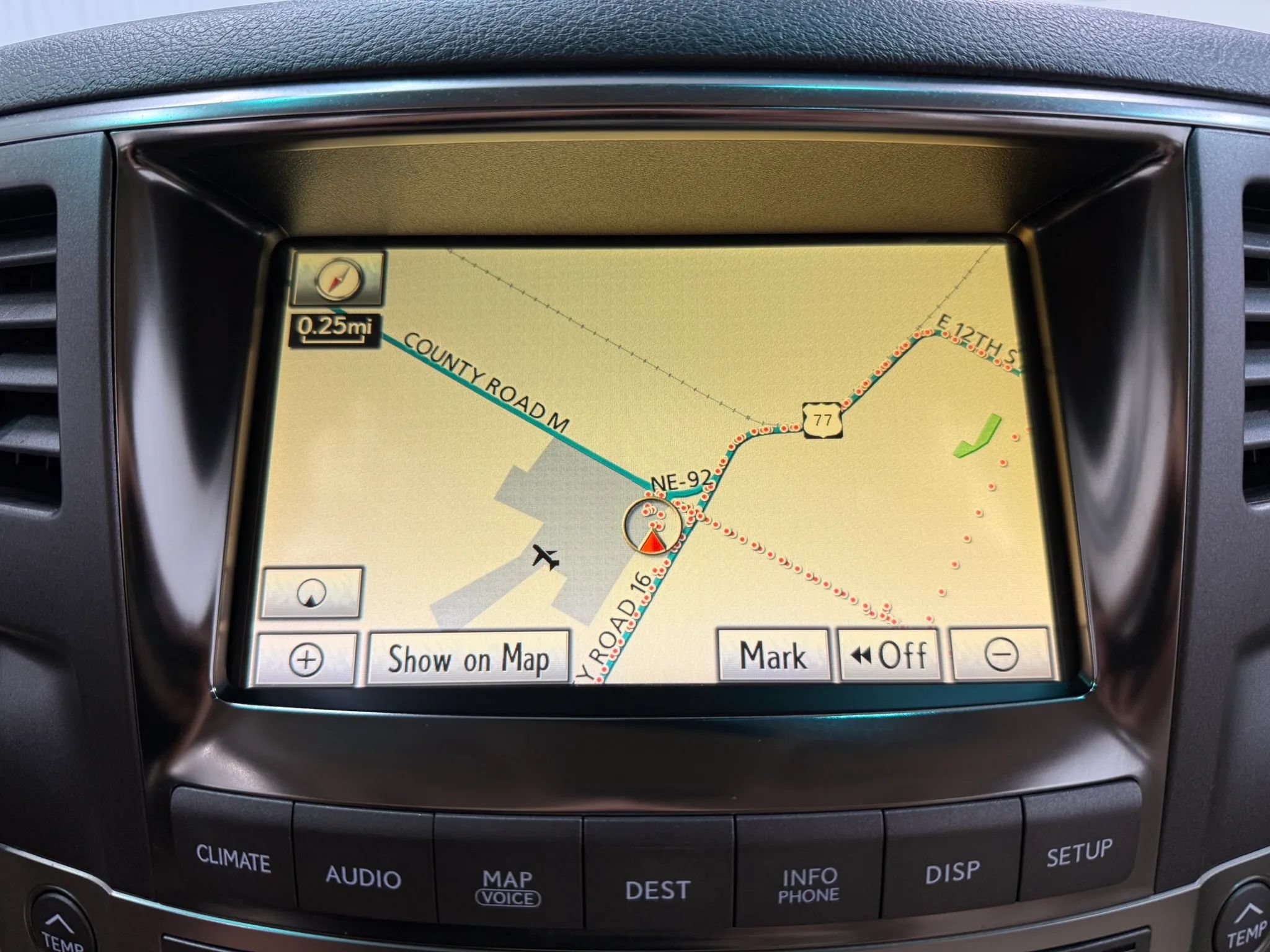Used 2010 Lexus LX 570 4WD image 26