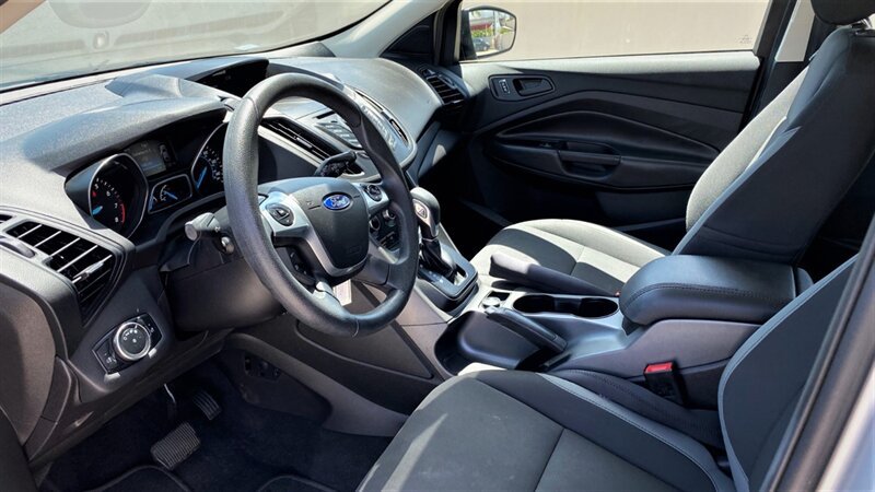 Used 2016 Ford Escape S FWD image 10