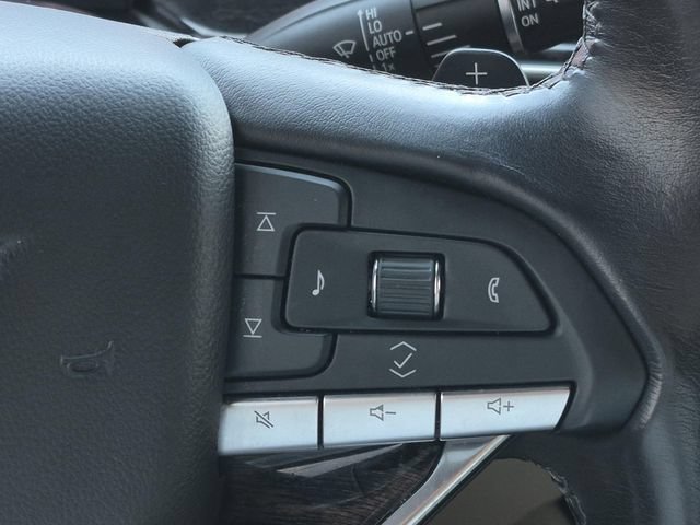 Used 2021 Cadillac Escalade Premium Luxury w/ Performance Package RWD image 31