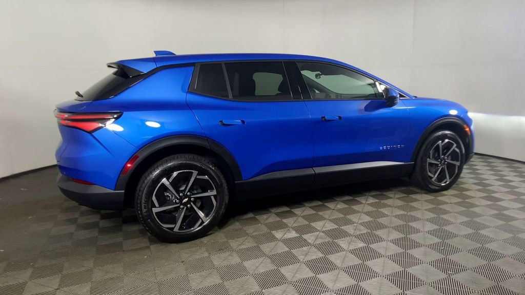 New 2026 Chevrolet Equinox EV LT image 9