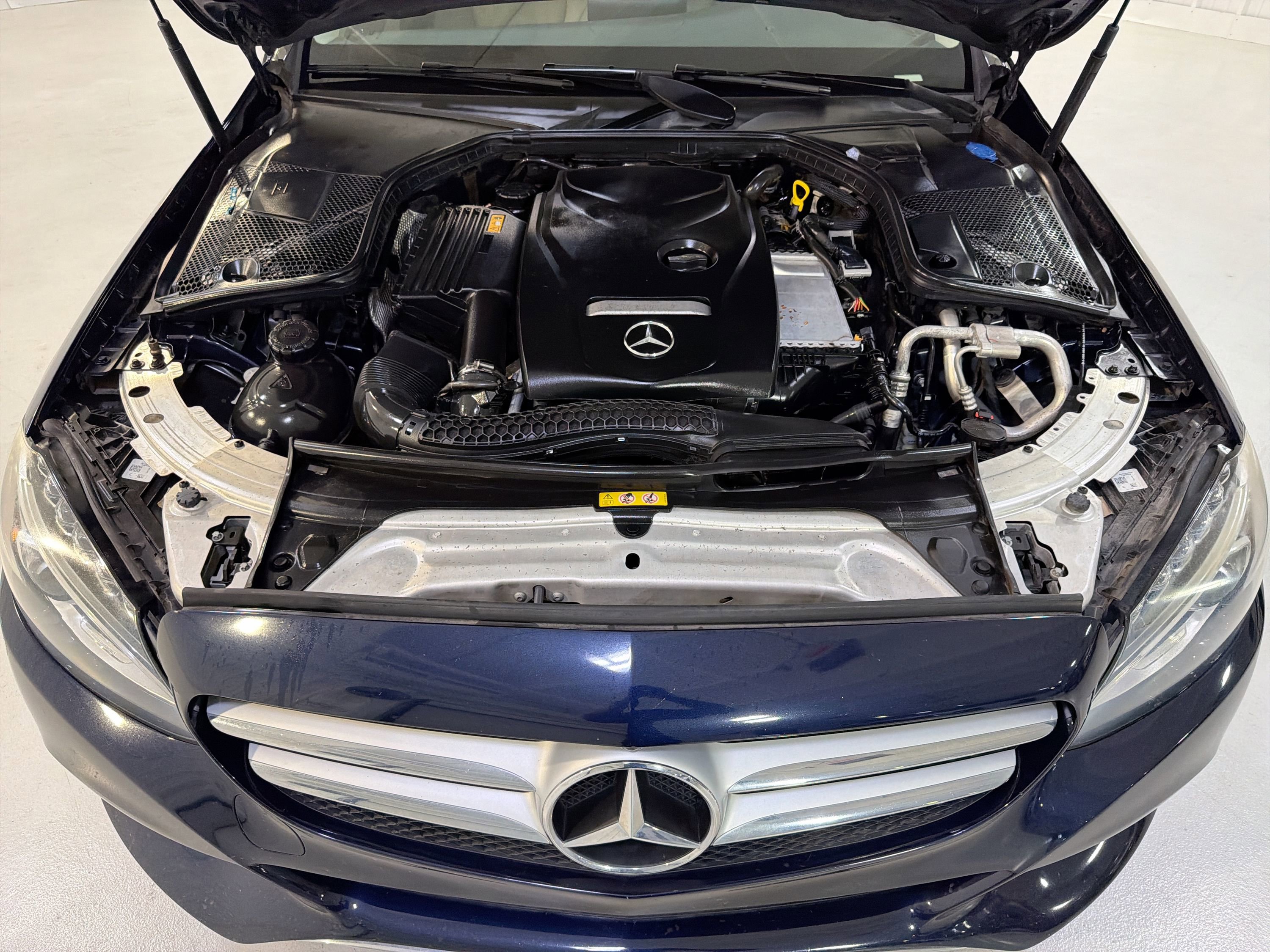 Used 2017 Mercedes-Benz C 300 Sedan image 29