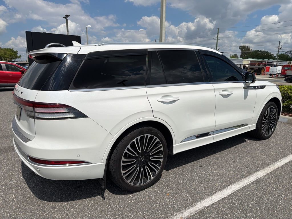 Used 2023 Lincoln Aviator Black Label w/ Class IV Trailer Tow Package image 7