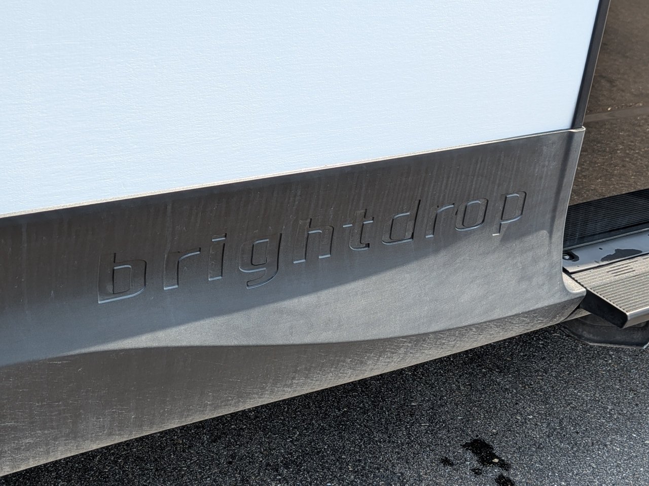 Used 2024 Chevrolet Brightdrop 400 w/ Commercial Equipment Package AWD/4WD image 15